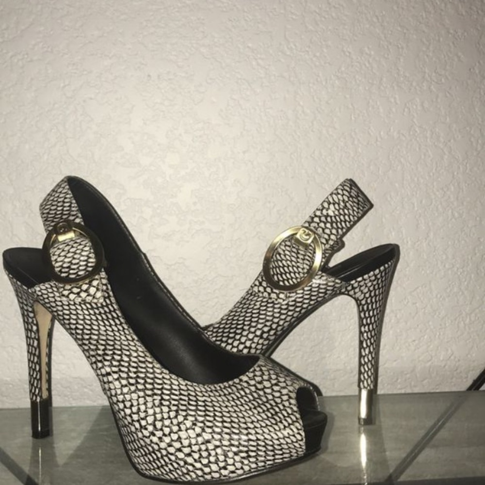 Guess heels (Authentic)